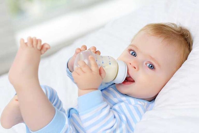 Chọn sữa nên chọn vị sữa bé yêu thích để bé có thể uống được nhiều