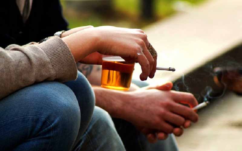 Hạn chế uống rượu bia, hút thuốc lá để bảo vệ gan